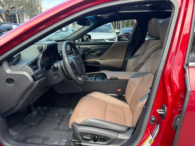 Used 2025 Lexus ES 350 Ultra Luxury w/ Accessory Package (Z2) FWD image 9