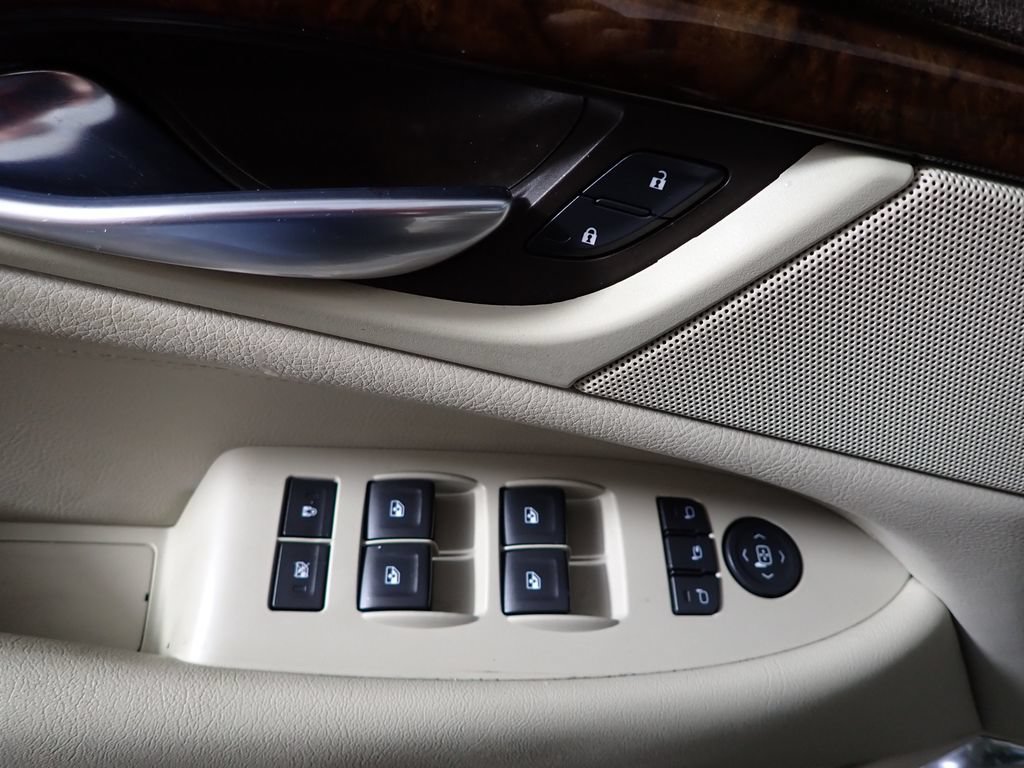 Used 2015 Cadillac Escalade Luxury AWD/4WD image 23