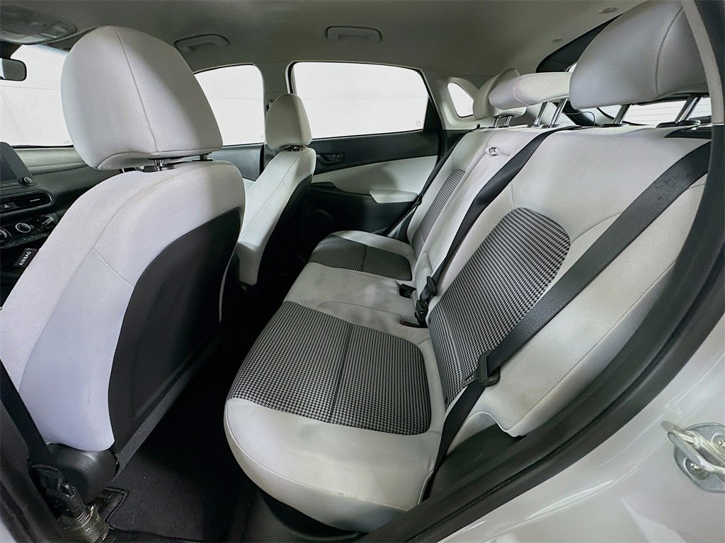 Used 2022 Hyundai Kona SE image 14