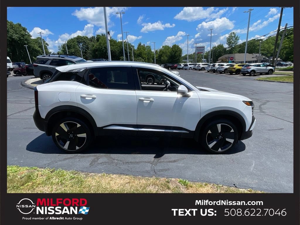 Certified 2025 Nissan Kicks SR FWD image 6