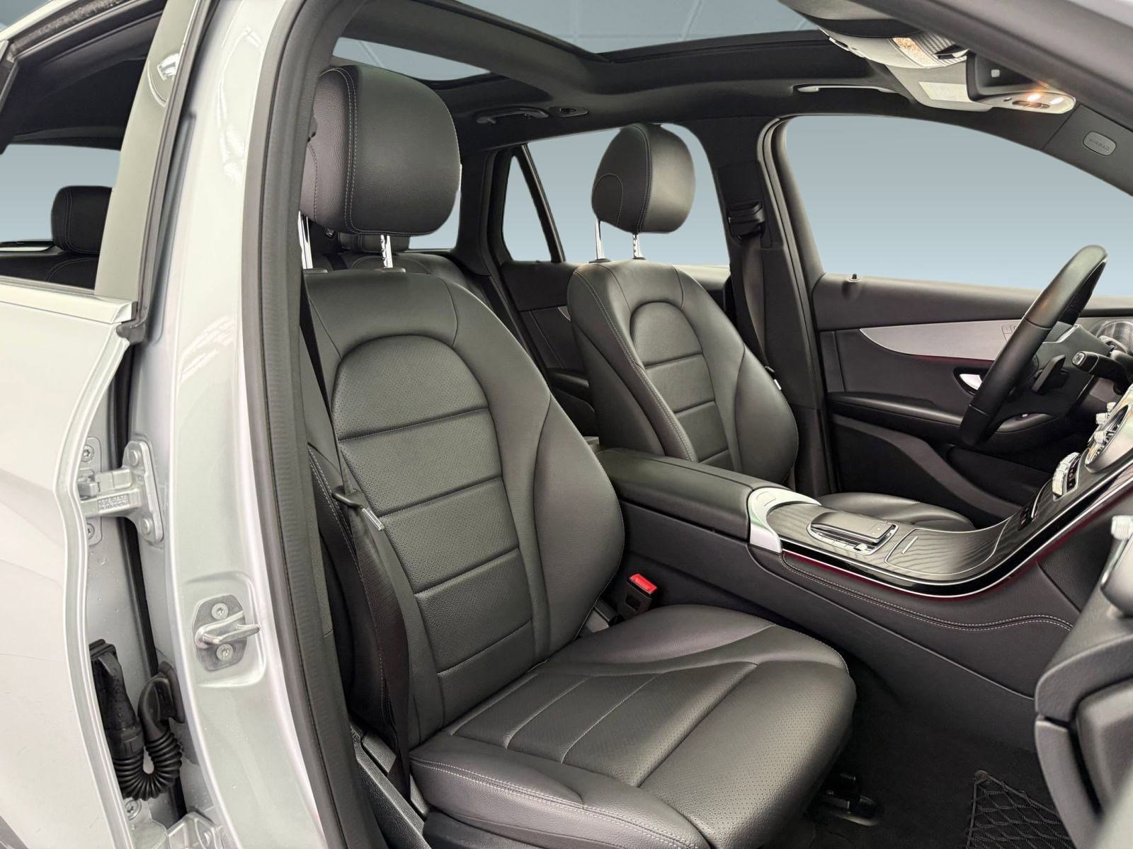 Used 2020 Mercedes-Benz GLC 300 image 22