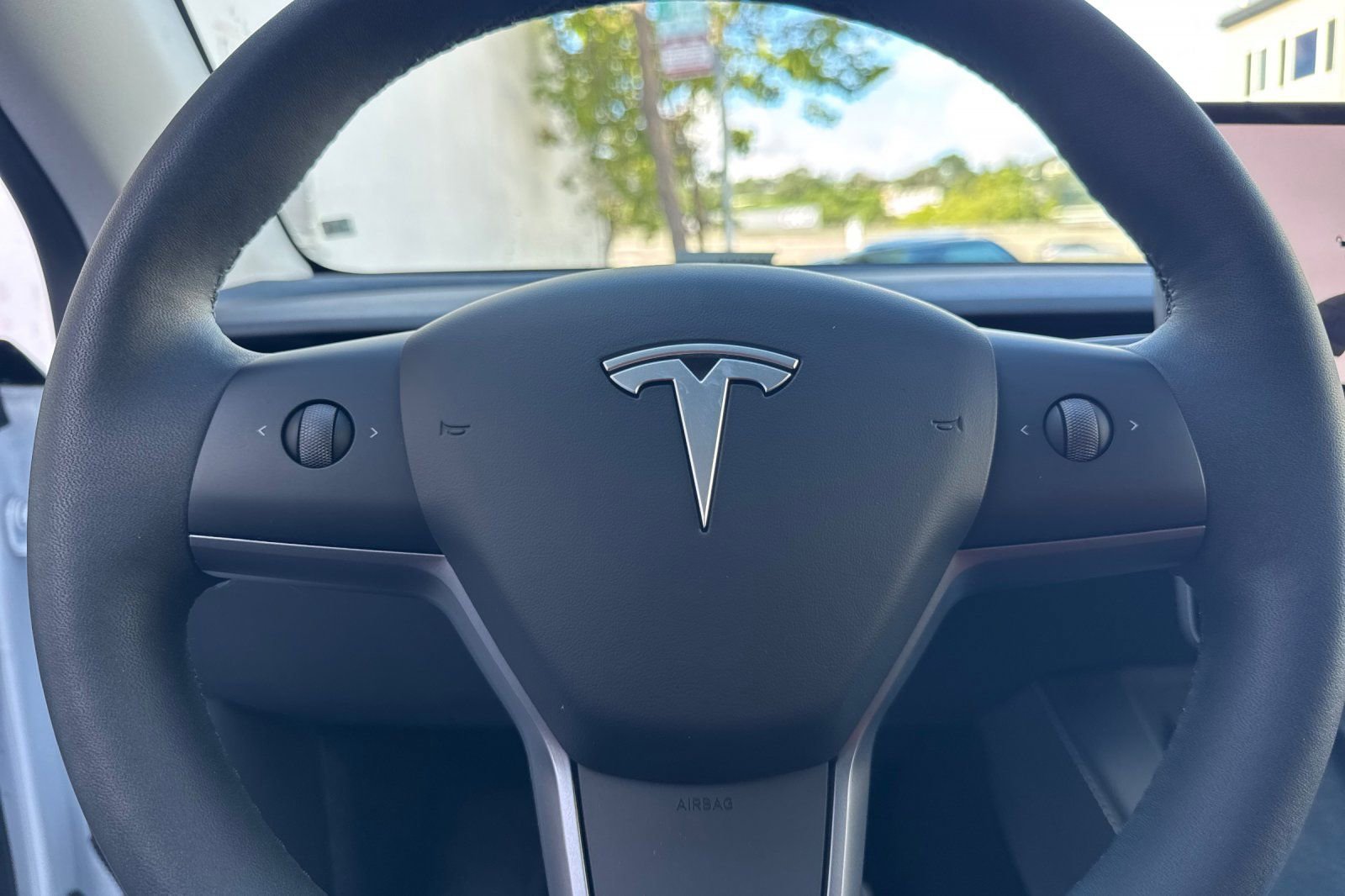 Used 2025 Tesla Model Y Performance AWD/4WD image 25