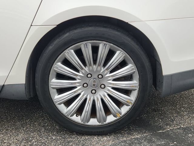 Used 2013 Lincoln MKS FWD image 31