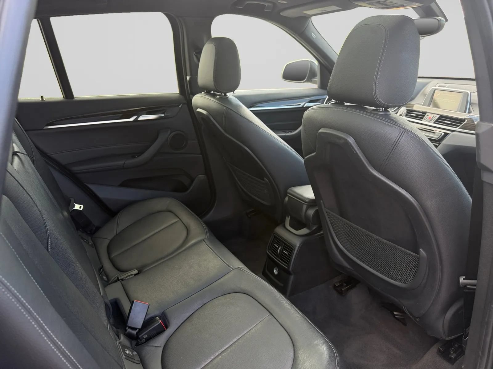 Used 2017 BMW X1 xDrive28i AWD/4WD image 30