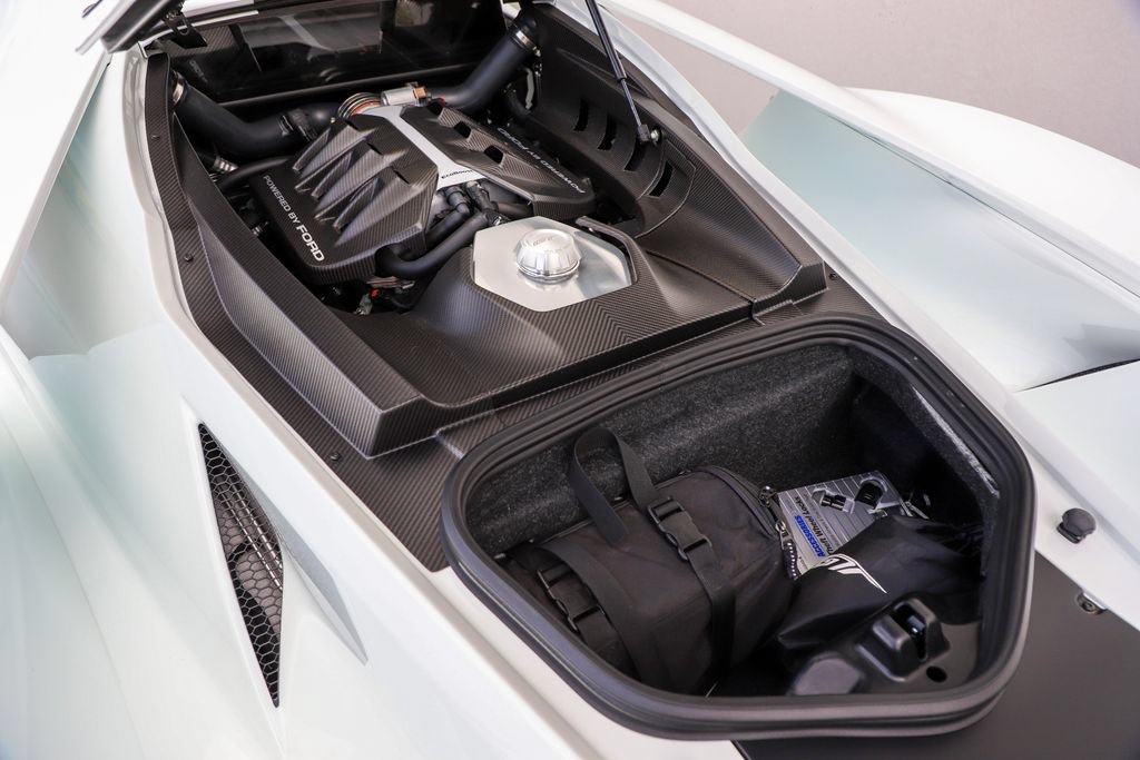 Used 2017 Ford GT RWD image 67