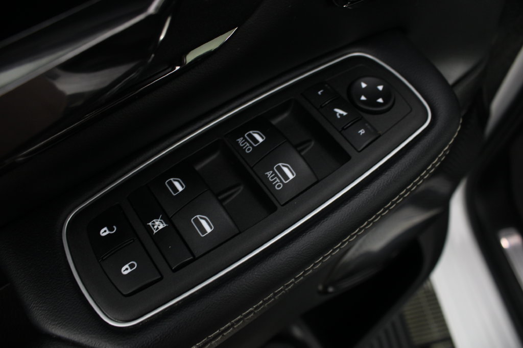 Used 2024 RAM 1500 Limited AWD/4WD image 17