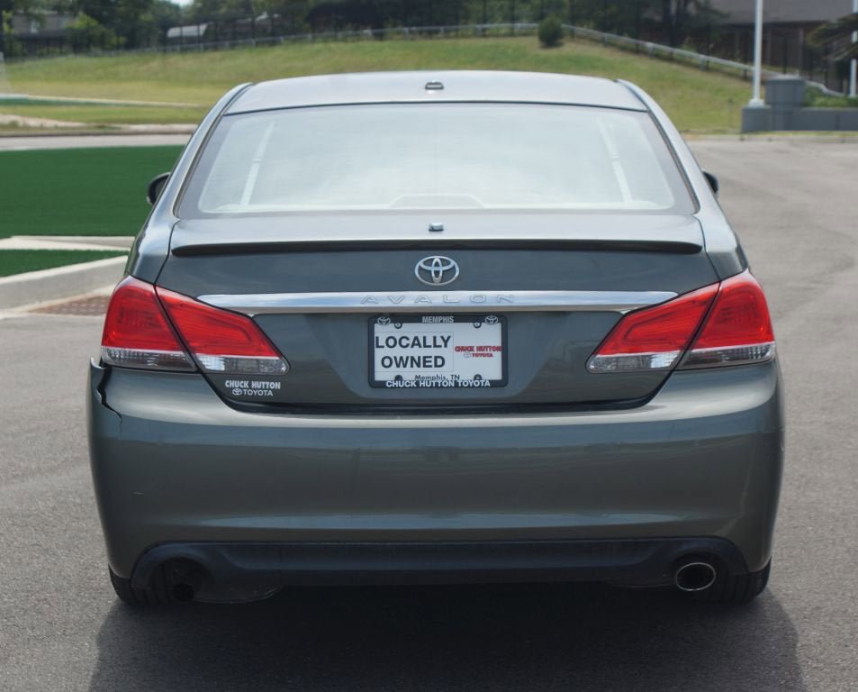 Used 2011 Toyota Avalon Limited FWD image 3