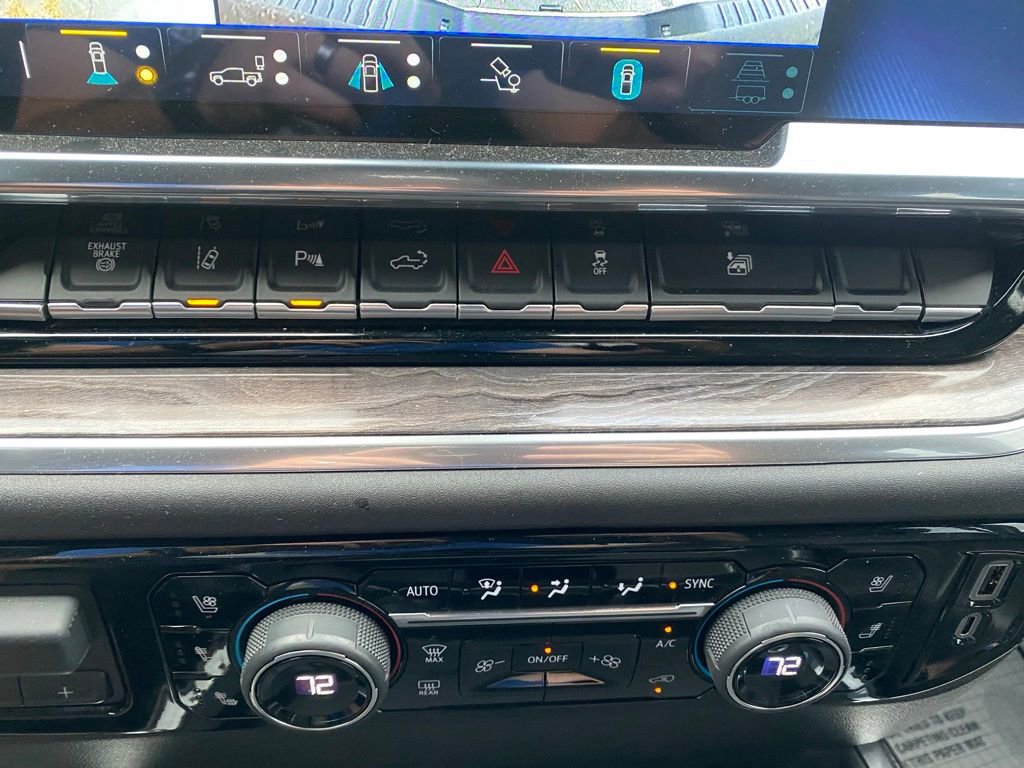 Used 2025 Chevrolet Silverado 2500 LTZ w/ LTZ Premium Package image 21