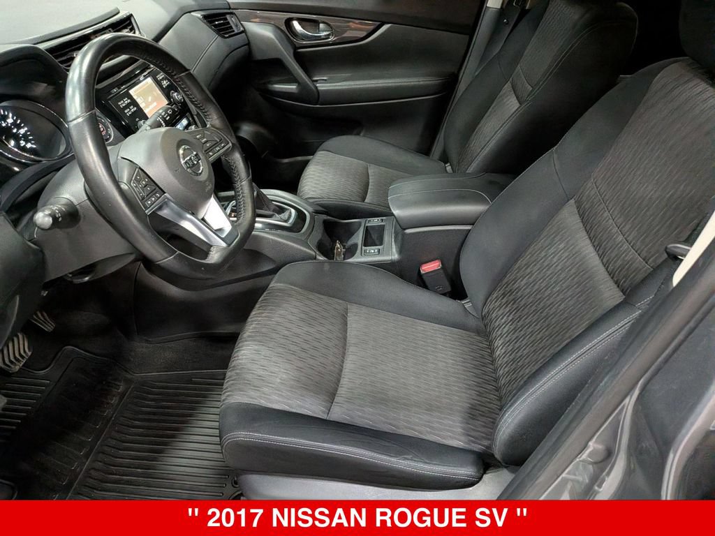 Used 2017 Nissan Rogue SV AWD/4WD image 12