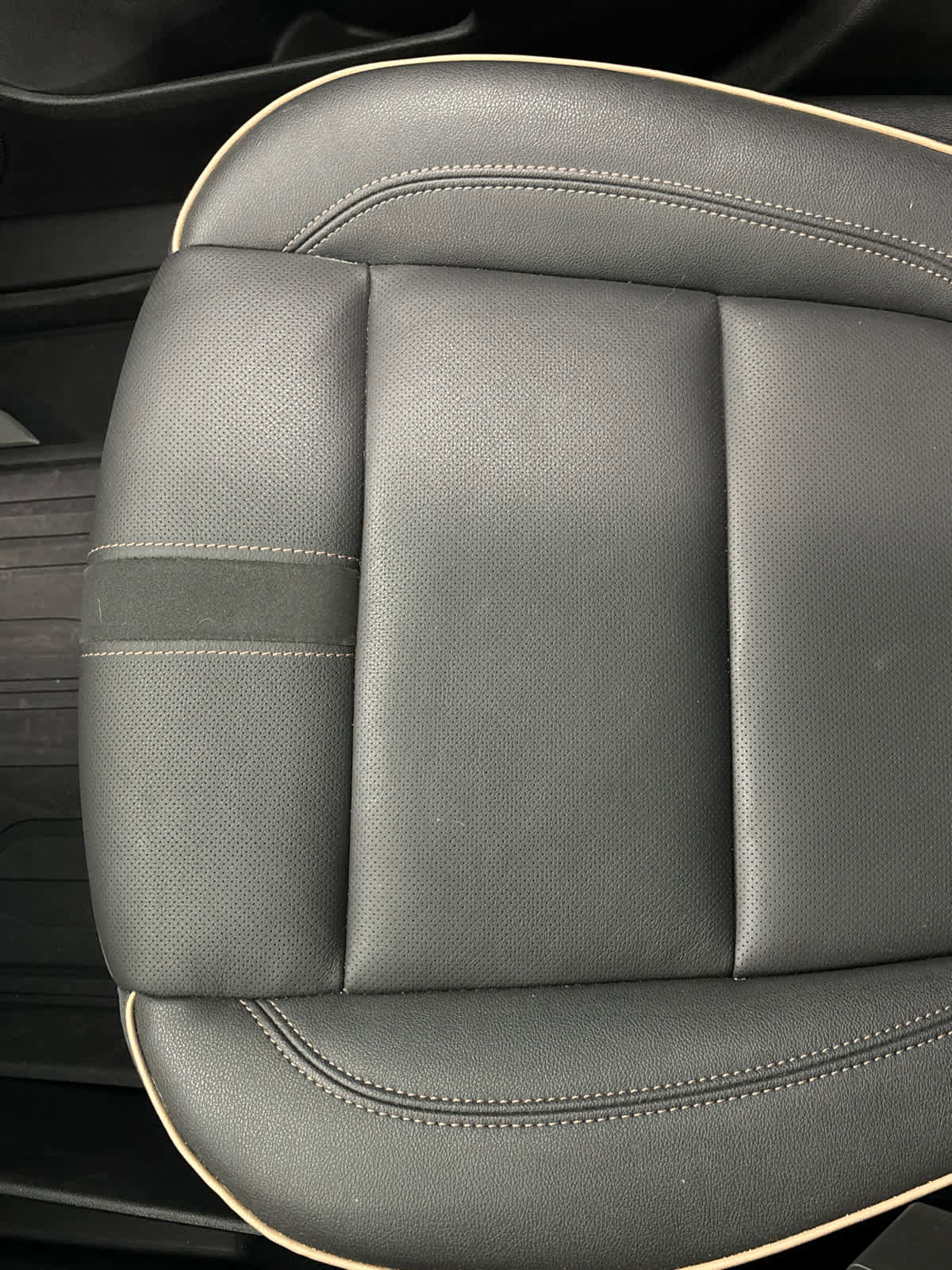 Used 2024 Chevrolet Blazer Premier w/ Enhanced Convenience Package image 47