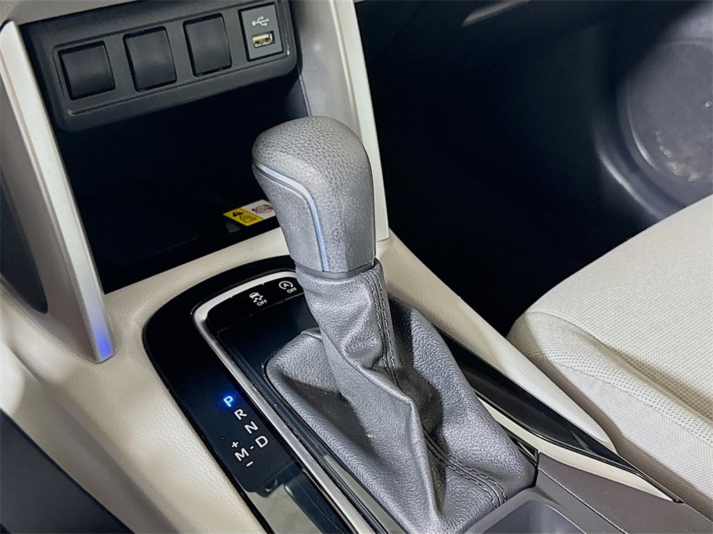 Used 2022 Toyota Corolla Cross LE image 15