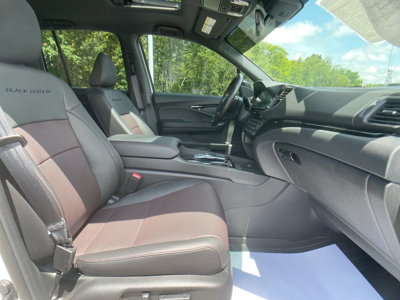 Certified 2025 Honda Ridgeline Black Edition image 28
