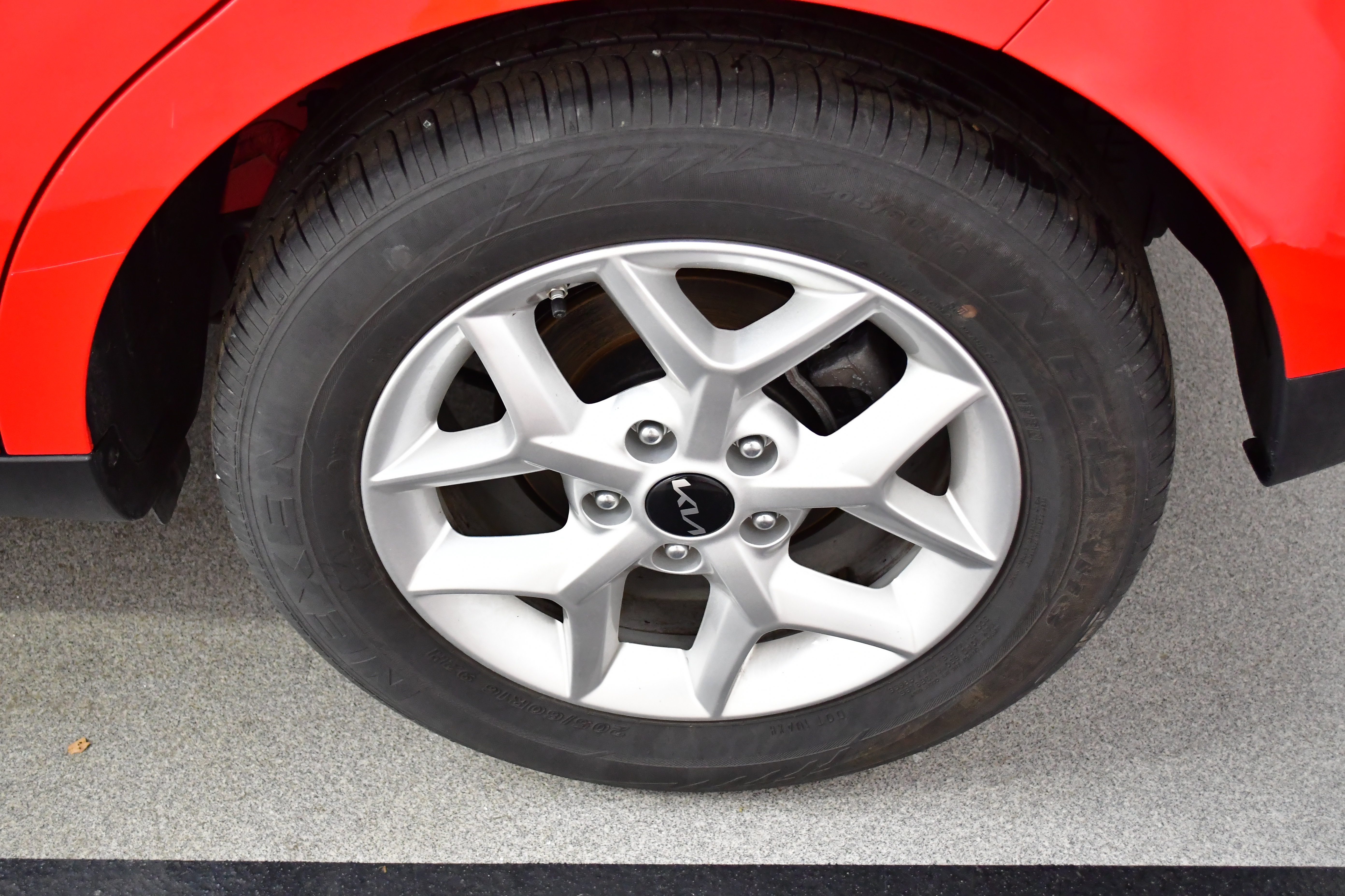 Used 2025 Kia Soul LX w/ LX Technology Package image 31