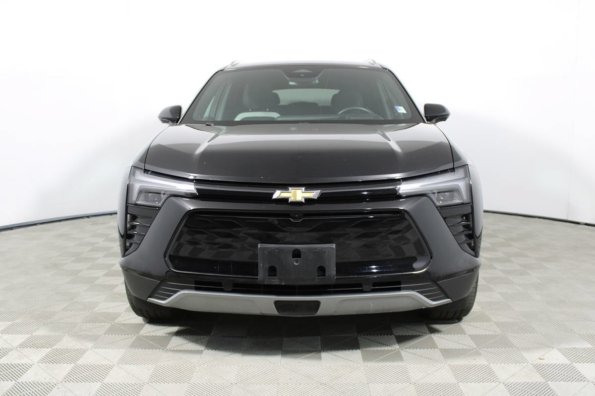 Used 2024 Chevrolet Blazer EV LT AWD/4WD image 2