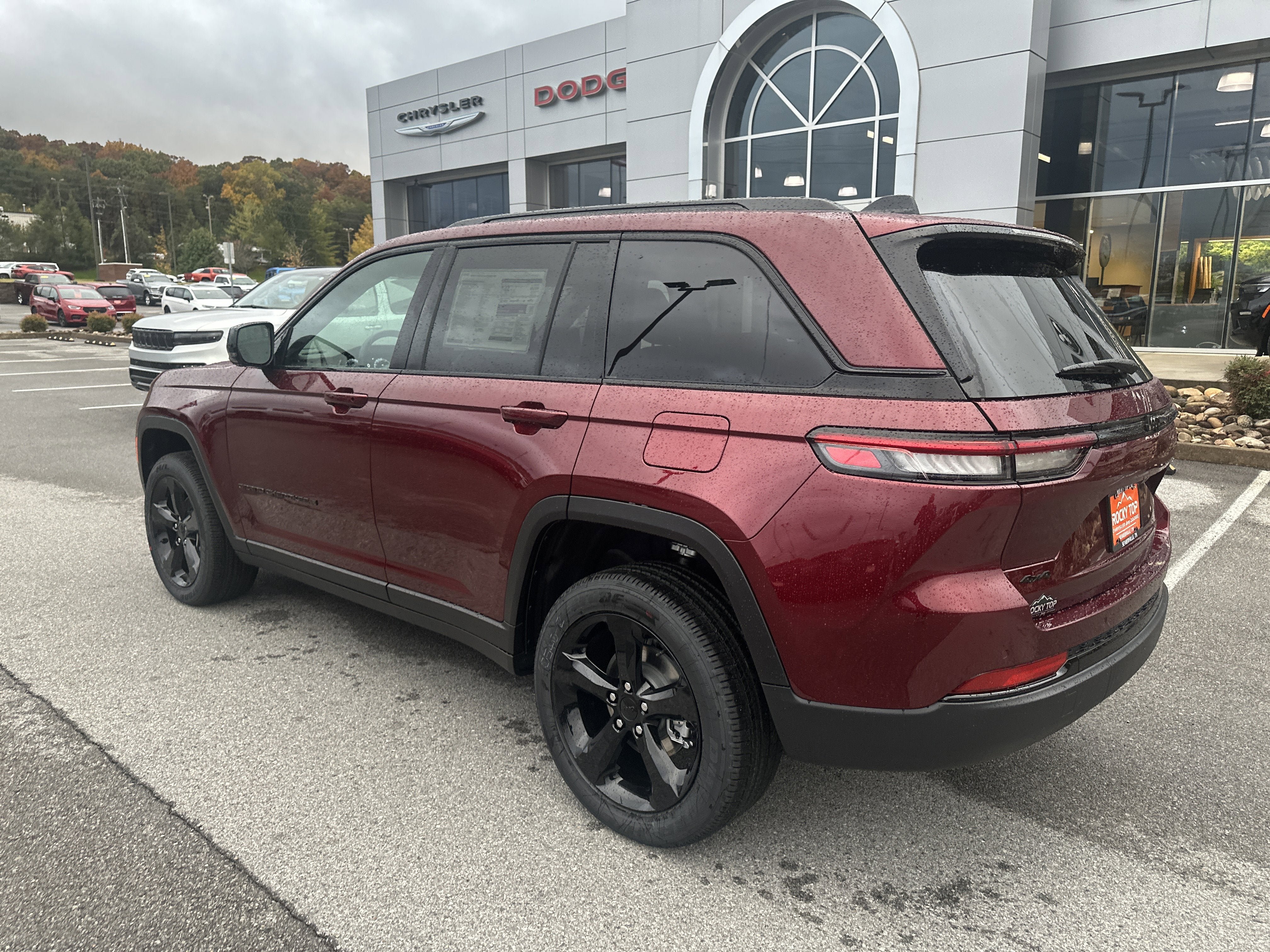 New 2025 Jeep Grand Cherokee Altitude AWD/4WD image 9
