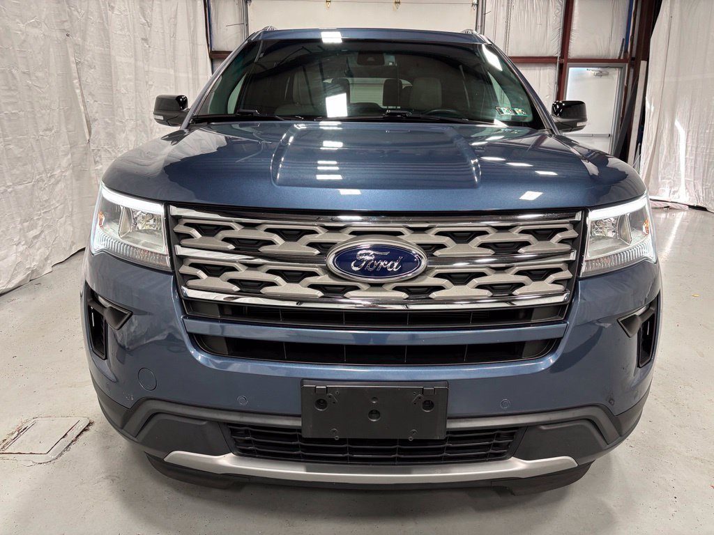 Used 2018 Ford Explorer XLT w/ Equipment Group 202A AWD/4WD image 2