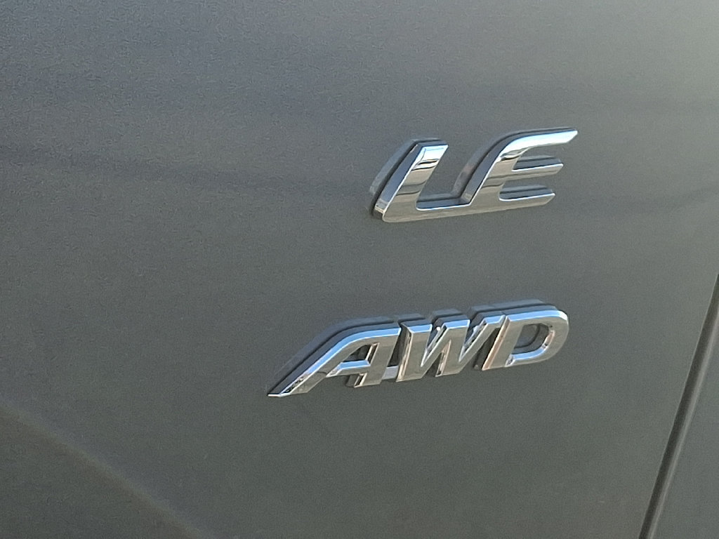 Certified 2024 Toyota Corolla Cross LE AWD/4WD image 39