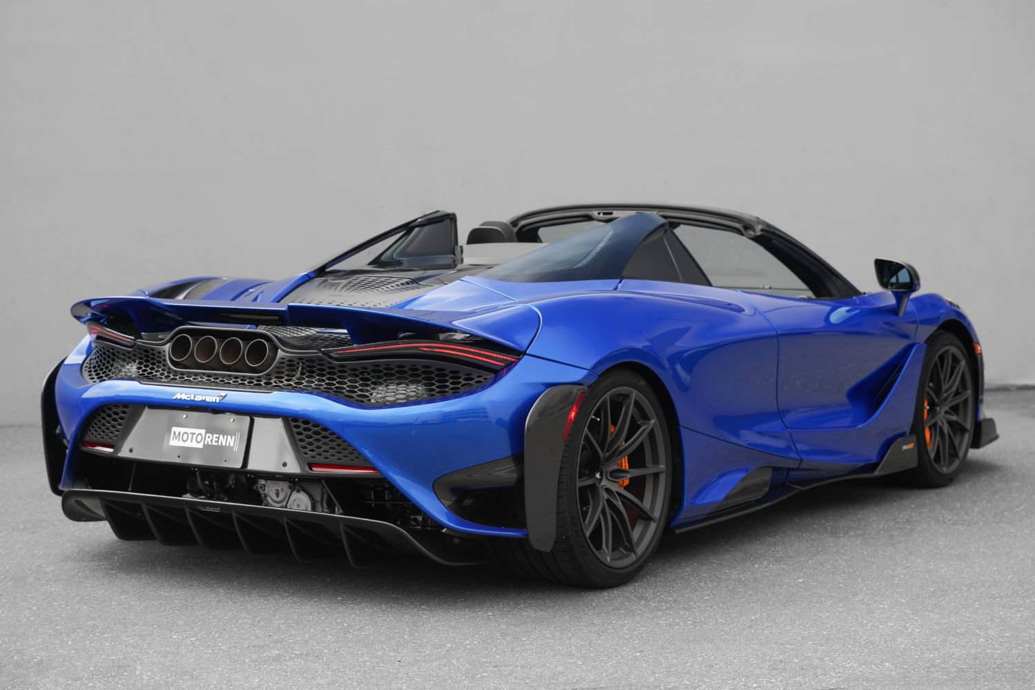 Used 2022 McLaren 765LT RWD image 3