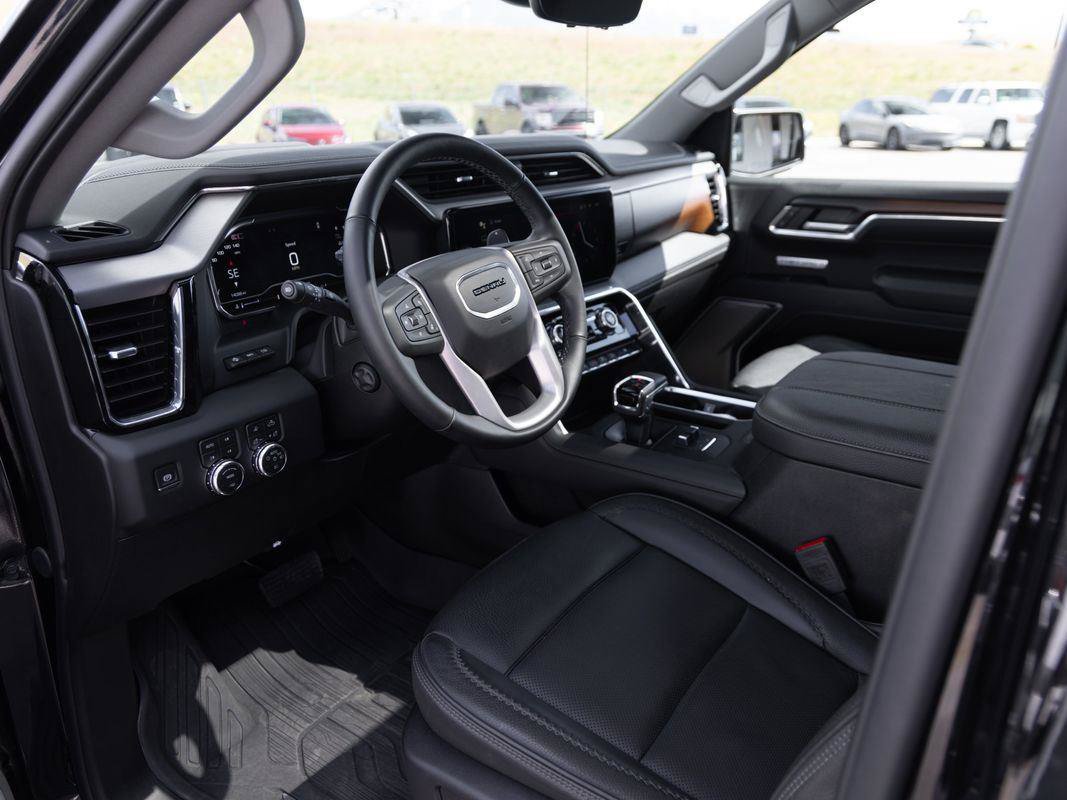 Used 2024 GMC Sierra 1500 Denali w/ Denali Reserve Package AWD/4WD image 15