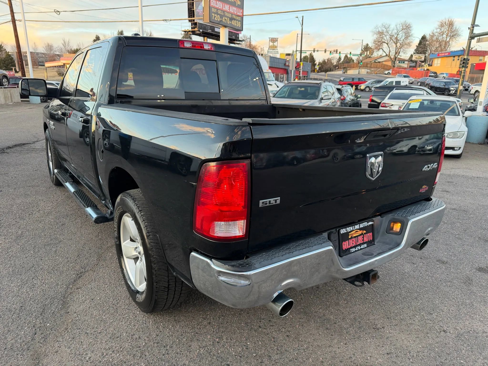 Used 2014 RAM 1500 Classic SLT w/ SLT Plus D←cor Group AWD/4WD image 6