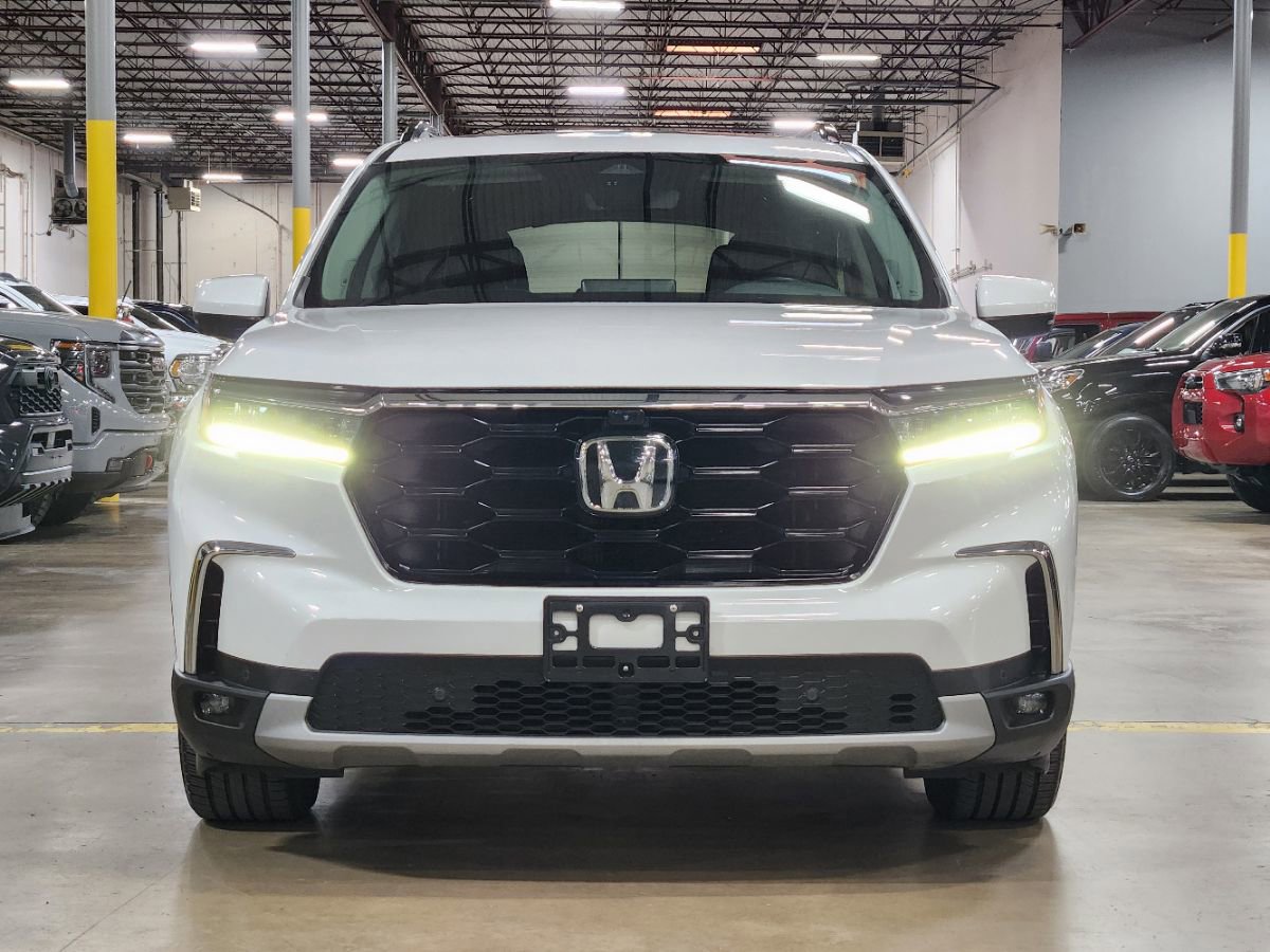 Used 2023 Honda Pilot Elite image 2