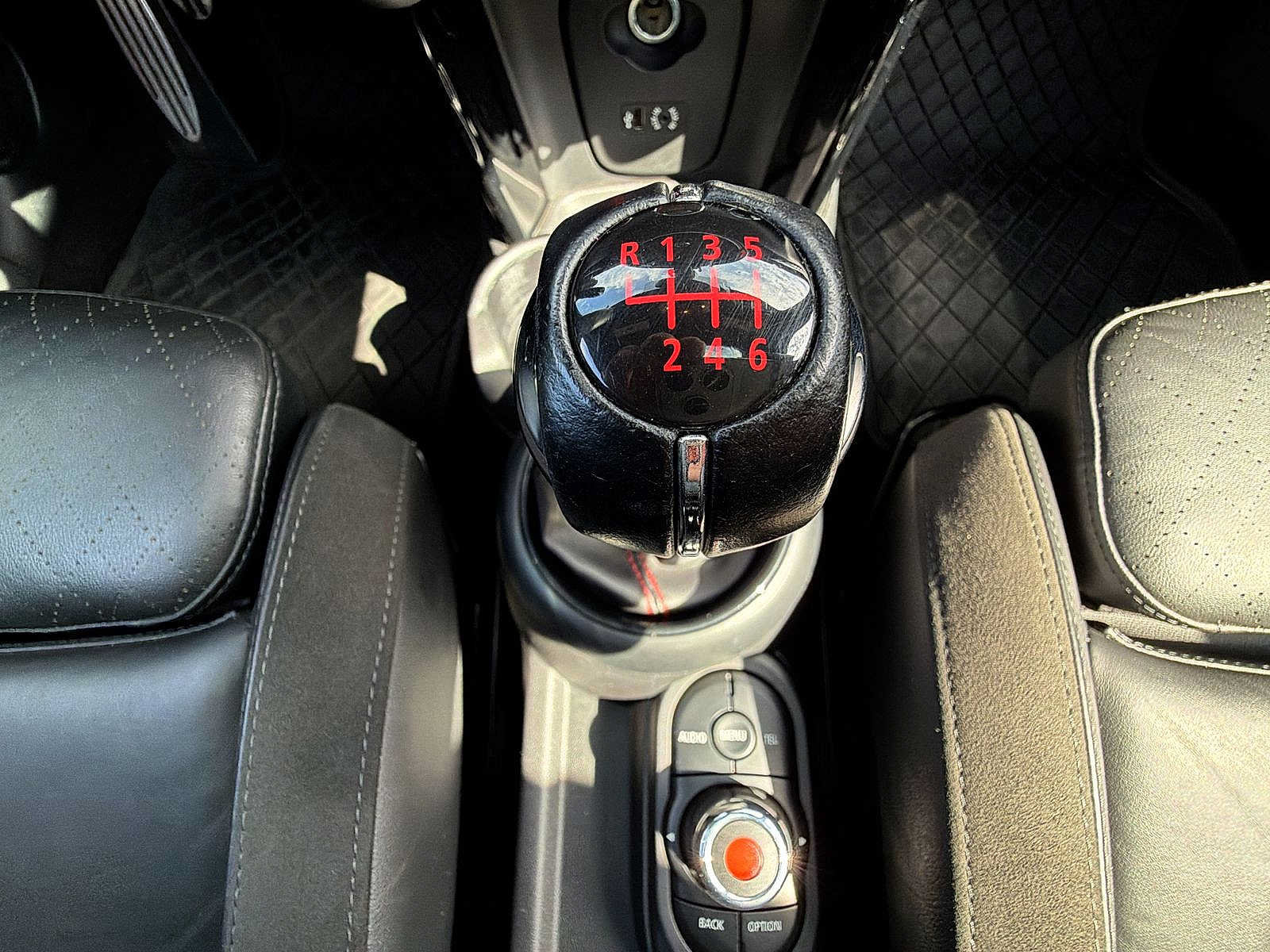 Used 2018 MINI Cooper S FWD image 25