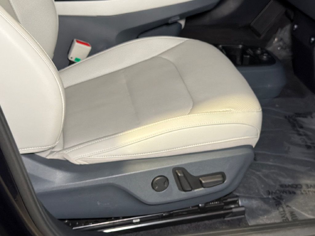 Certified 2023 Kia EV6 Wind w/ Wind Technology Package AWD/4WD image 12