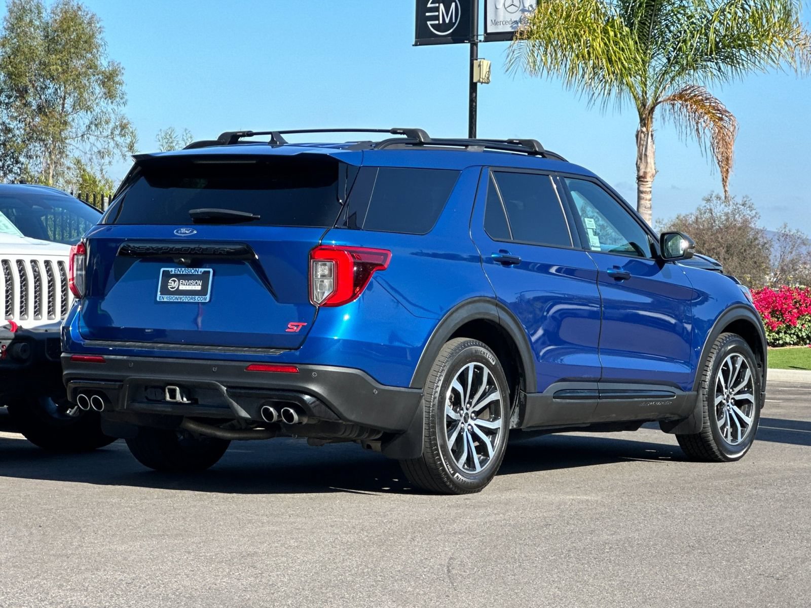Used 2021 Ford Explorer ST AWD/4WD image 3