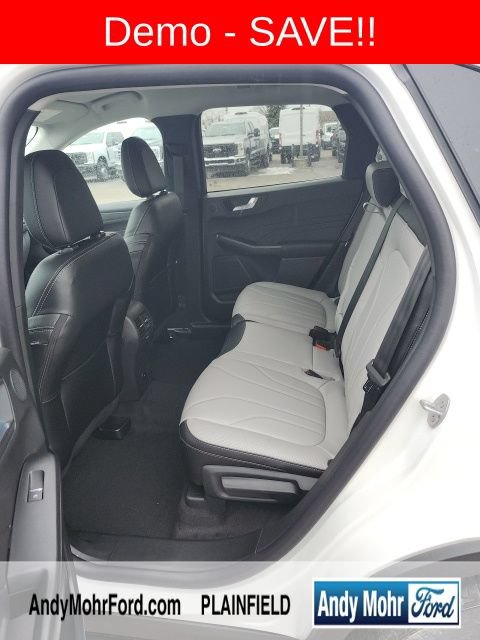 New 2025 Ford Escape SE w/ PHEV Premium Package FWD image 15