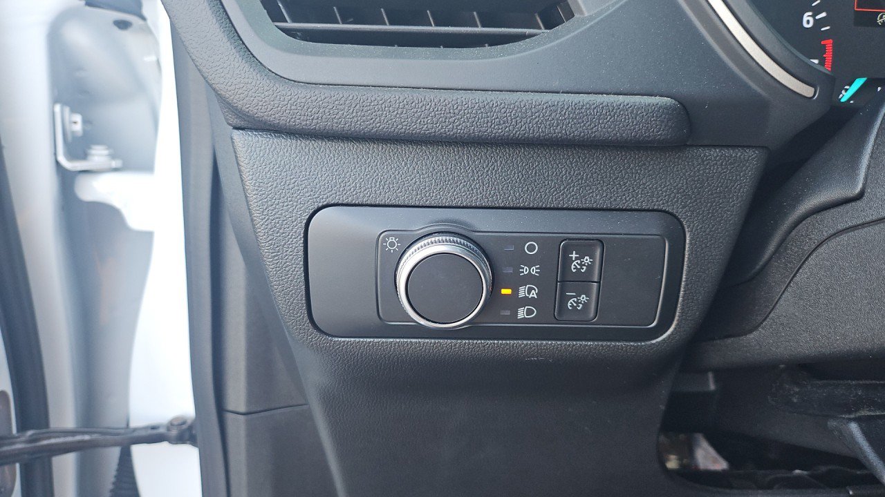 Used 2022 Ford Escape SE FWD image 19