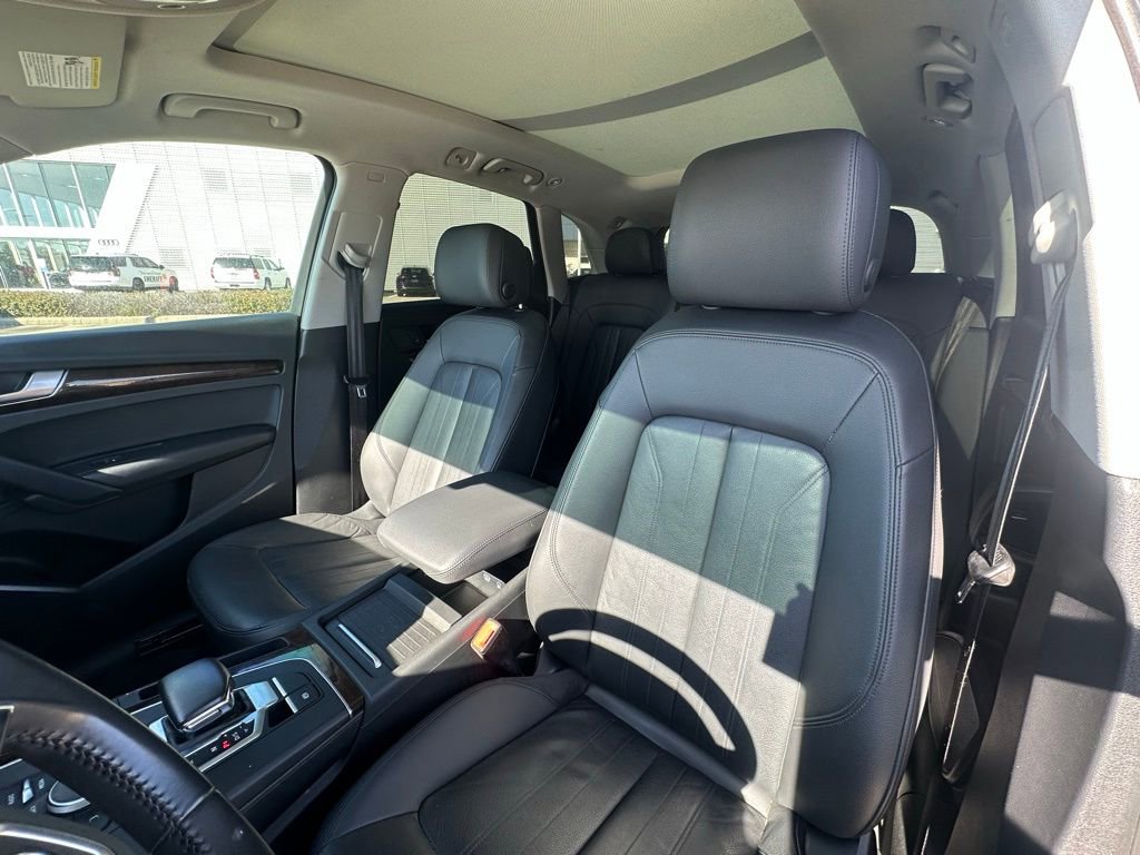 Used 2020 Audi Q5 2.0T Premium w/ Convenience Package image 9