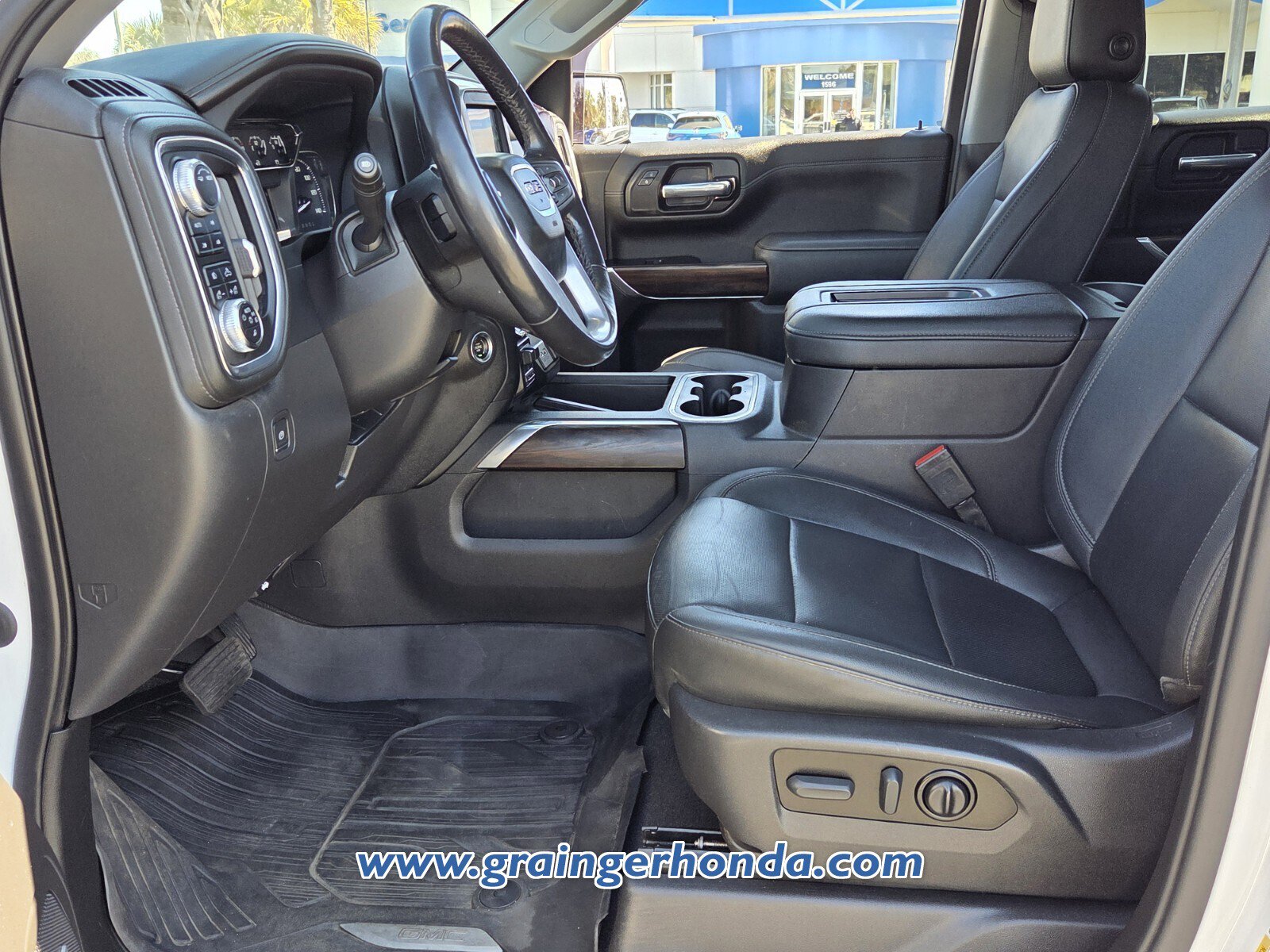 Used 2022 GMC Sierra 1500 SLT w/ SLT Premium Plus Package image 9