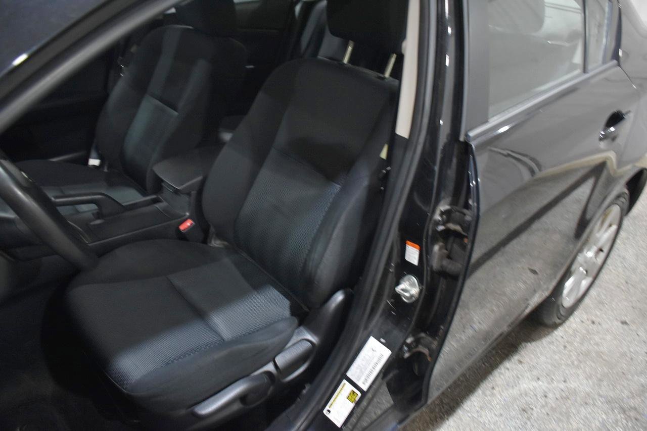 Used 2010 MAZDA MAZDA3 i Touring FWD image 29