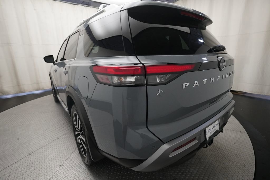 Certified 2025 Nissan Pathfinder Platinum w/ Cargo Package AWD/4WD image 36