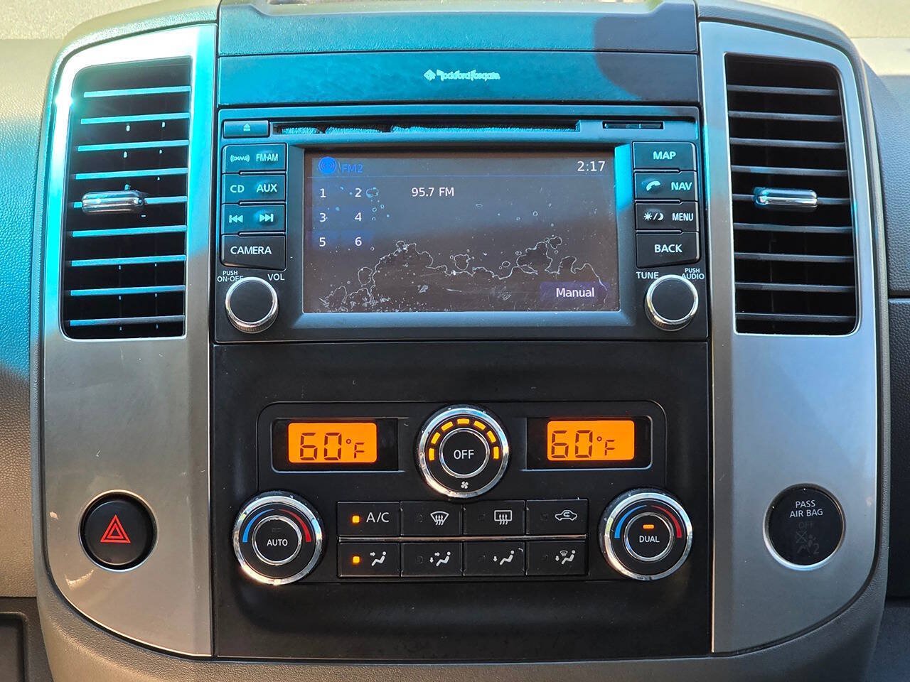 Used 2013 Nissan Frontier SL w/ Moonroof Pkg AWD/4WD image 24