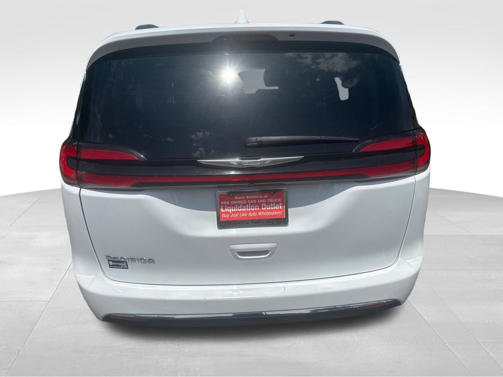 Used 2022 Chrysler Pacifica Touring-L FWD image 20