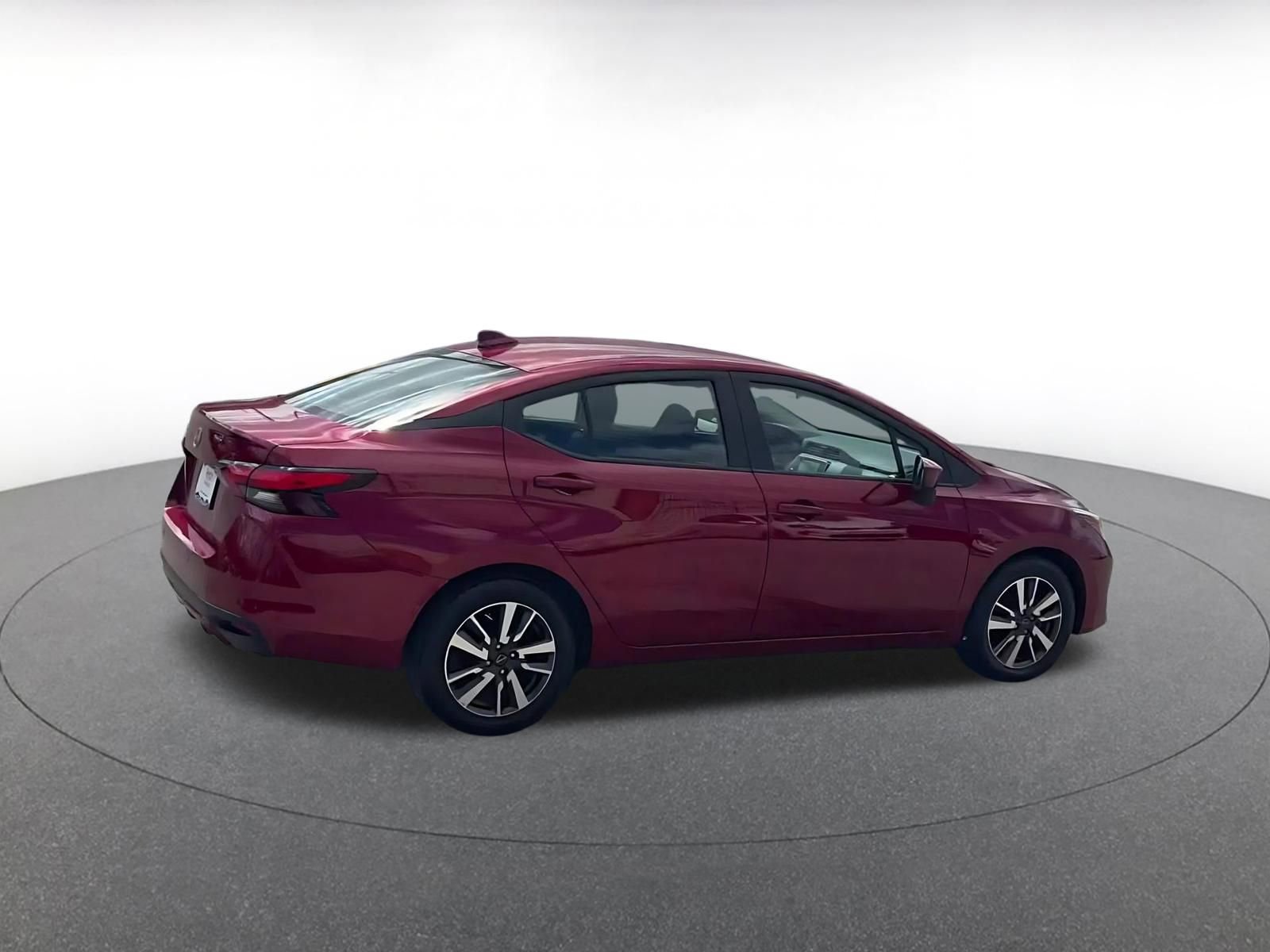 Used 2025 Nissan Versa SV image 15