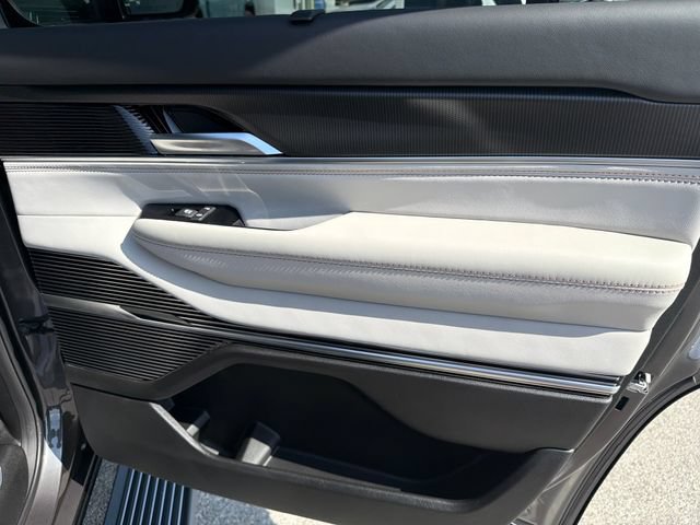 New 2026 Jeep Grand Wagoneer Summit AWD/4WD image 36