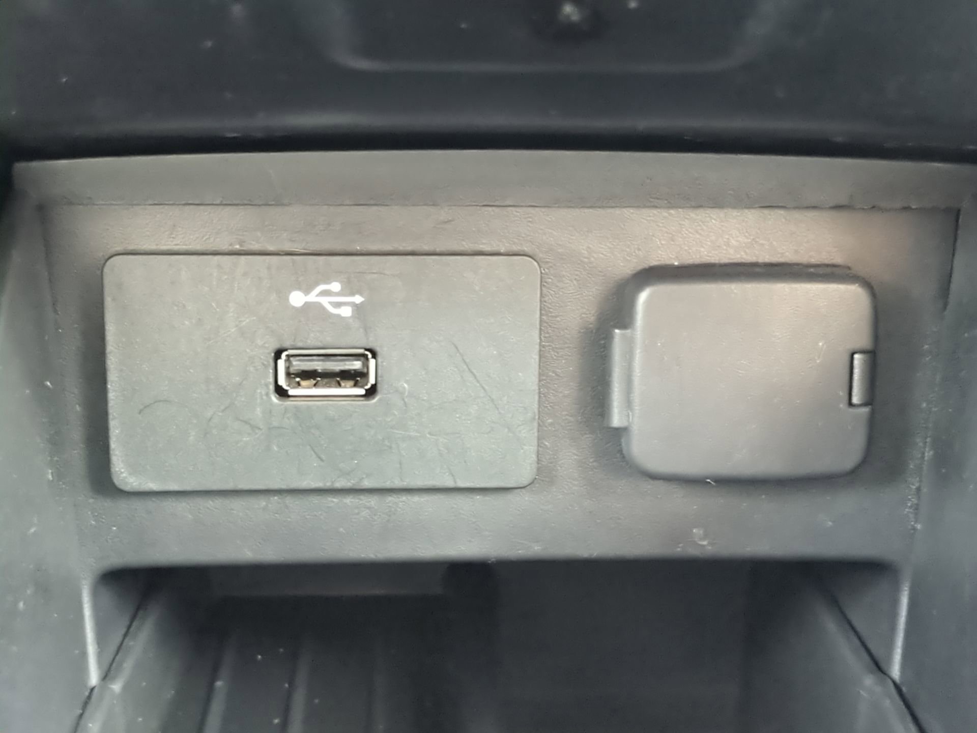 Used 2018 Ford Explorer FWD image 59