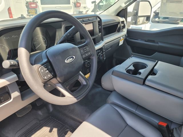 New 2024 Ford F450 XL w/ XL Chrome Package RWD image 8