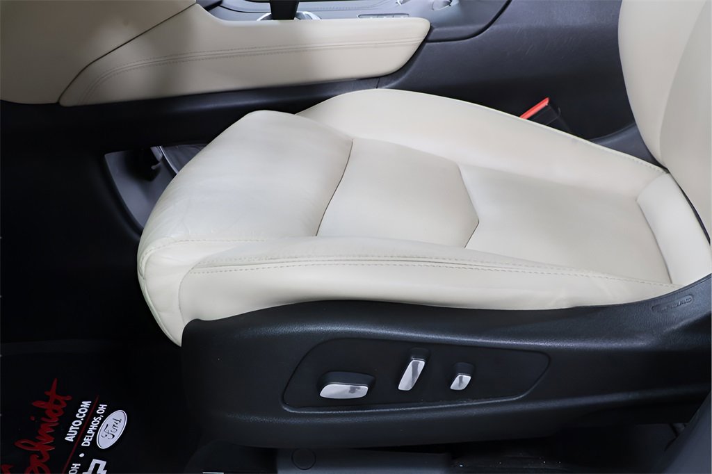 Used 2018 Cadillac XT5 Luxury image 21