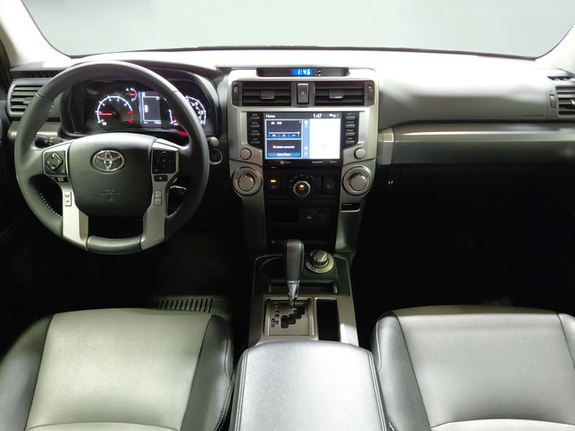 Used 2022 Toyota 4Runner SR5 Premium w/ Moonroof Package AWD/4WD image 22