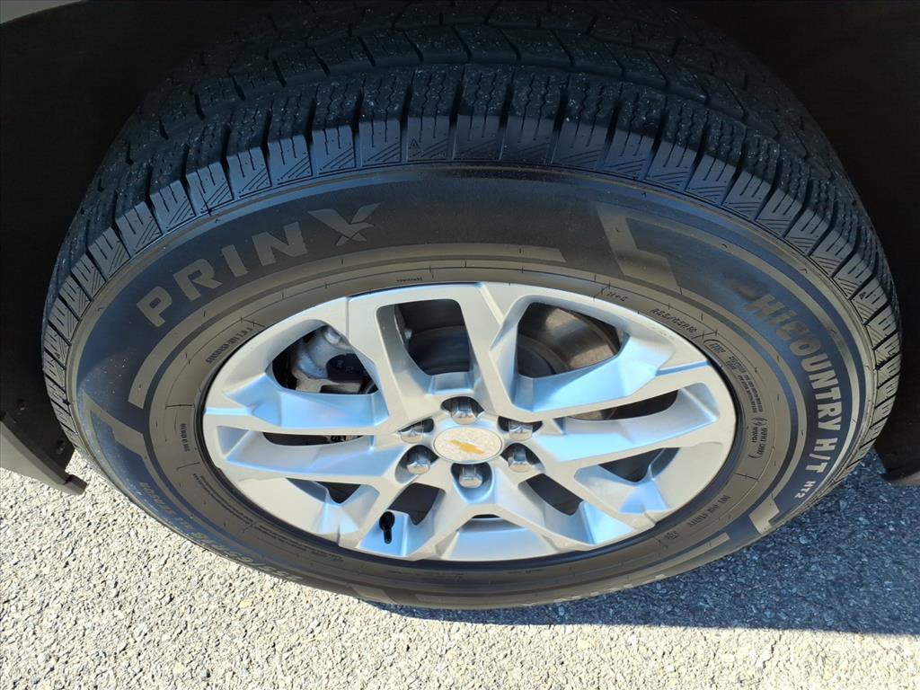 Used 2021 Chevrolet Traverse LS image 10