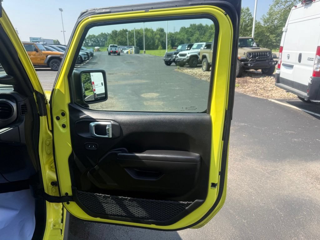 Used 2023 Jeep Gladiator Sport AWD/4WD image 58