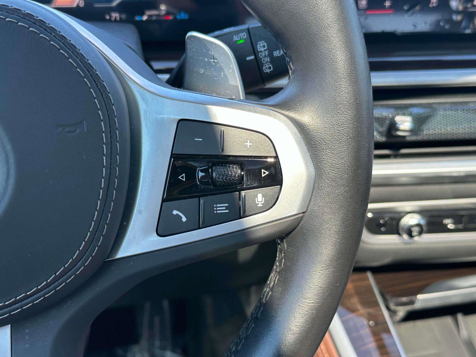 Used 2024 BMW X5 xDrive40i w/ M Sport Package image 24