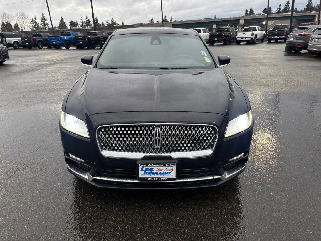 Used 2019 Lincoln Continental Premiere image 2