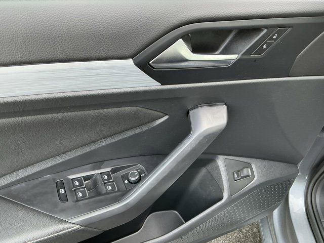 Used 2025 Volkswagen Jetta S image 14