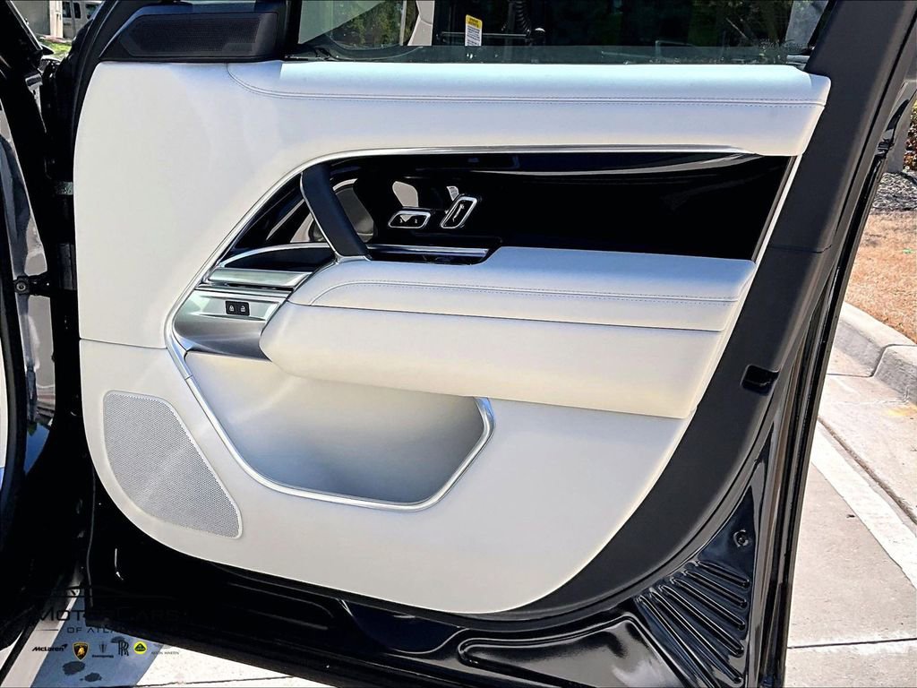 Used 2024 Land Rover Range Rover SE image 21