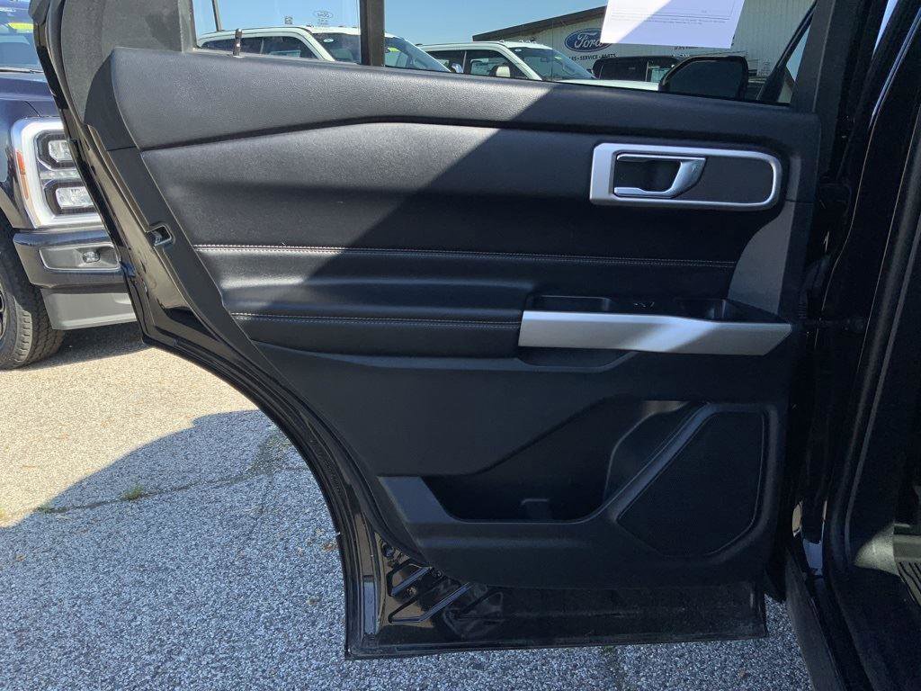 Used 2022 Ford Explorer XLT image 58