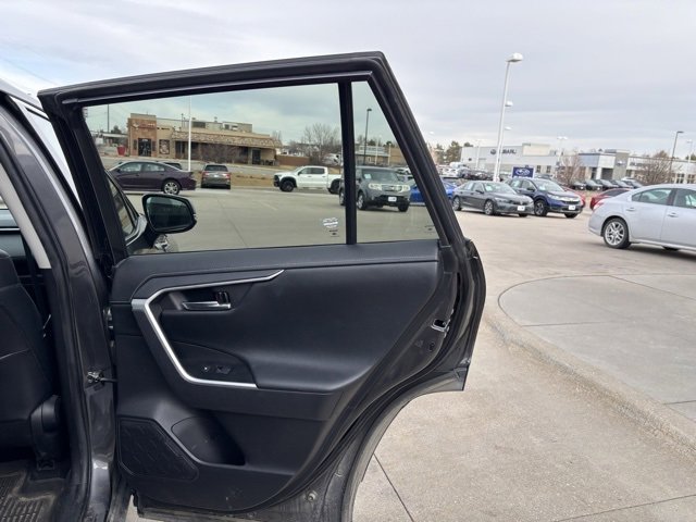 Used 2021 Toyota RAV4 Limited image 25